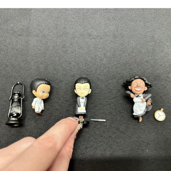 Aniplex The Promised Neverland Norman, Emma, & Ray Stair Figure Set W/ Boxes - Picture 8 of 14